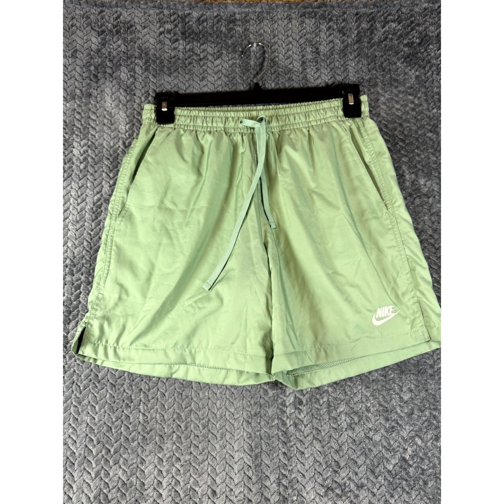 Nike Club Sportswear Flow Shorts Green Woven Lined Sporty & Versatile Relaxed